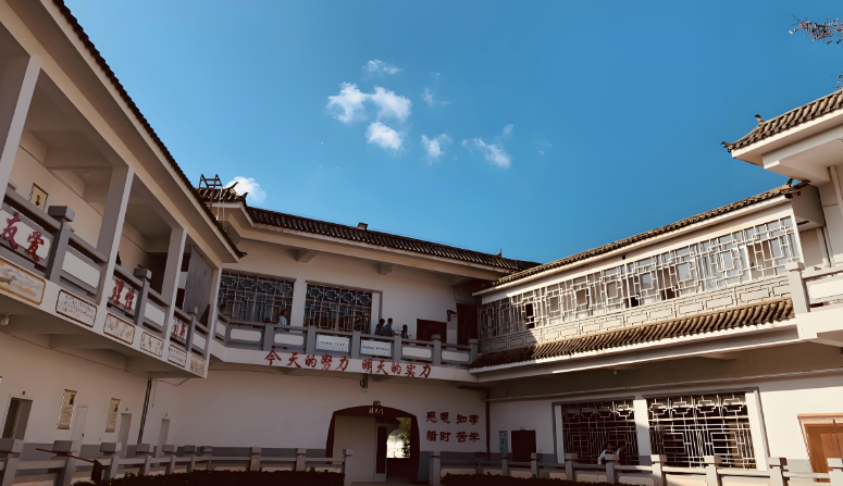 昆明市西山区清风高级中学入学须知