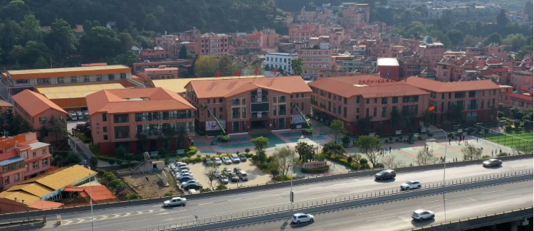 昆明市滇鹏高级中学住宿环境介绍