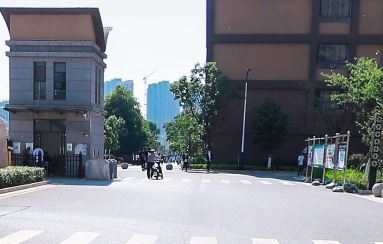 2025云南商务职业学院学费贵不贵？深度剖析