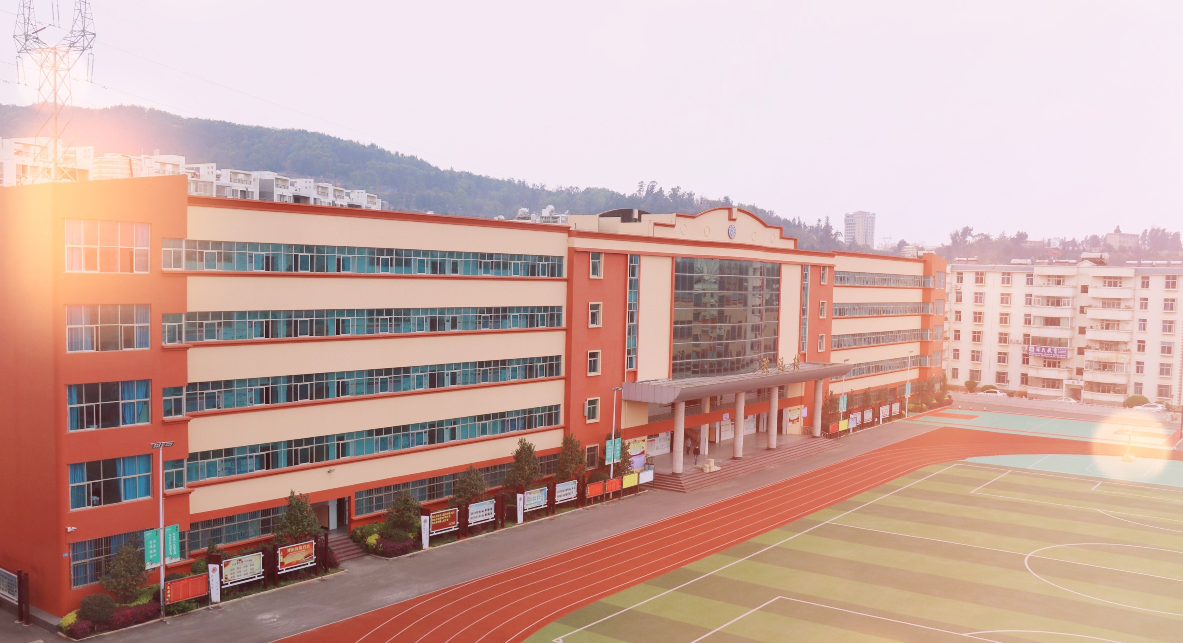 曲靖天人高级中学高补政策深度剖析 - 为梦想再起航