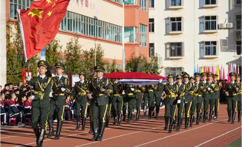 曲靖天人高级中学高补：点亮梦想的灯塔