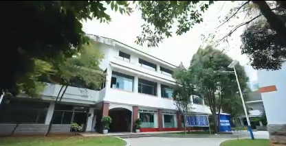 云南新东方培训学校高考复读班政策解读：全面剖析，助力复读之路