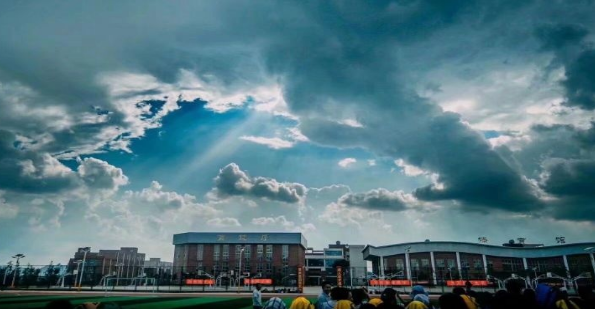 优美校园环境铸就学子未来：曲靖衡水实验中学