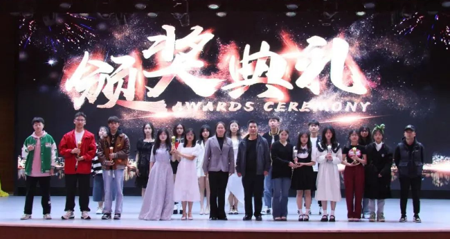 曲靖衡水实验中学高补评价：卓越教学，助力学子圆梦高考！