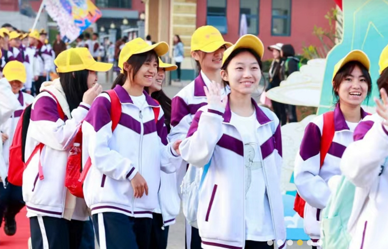 曲靖衡水实验中学高补升学率再创新高：卓越教学成就辉煌未来！