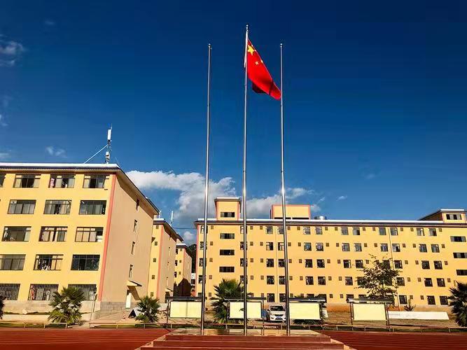 昆明市海亦丰高级中学： 云南高三落榜复读学校排名前列