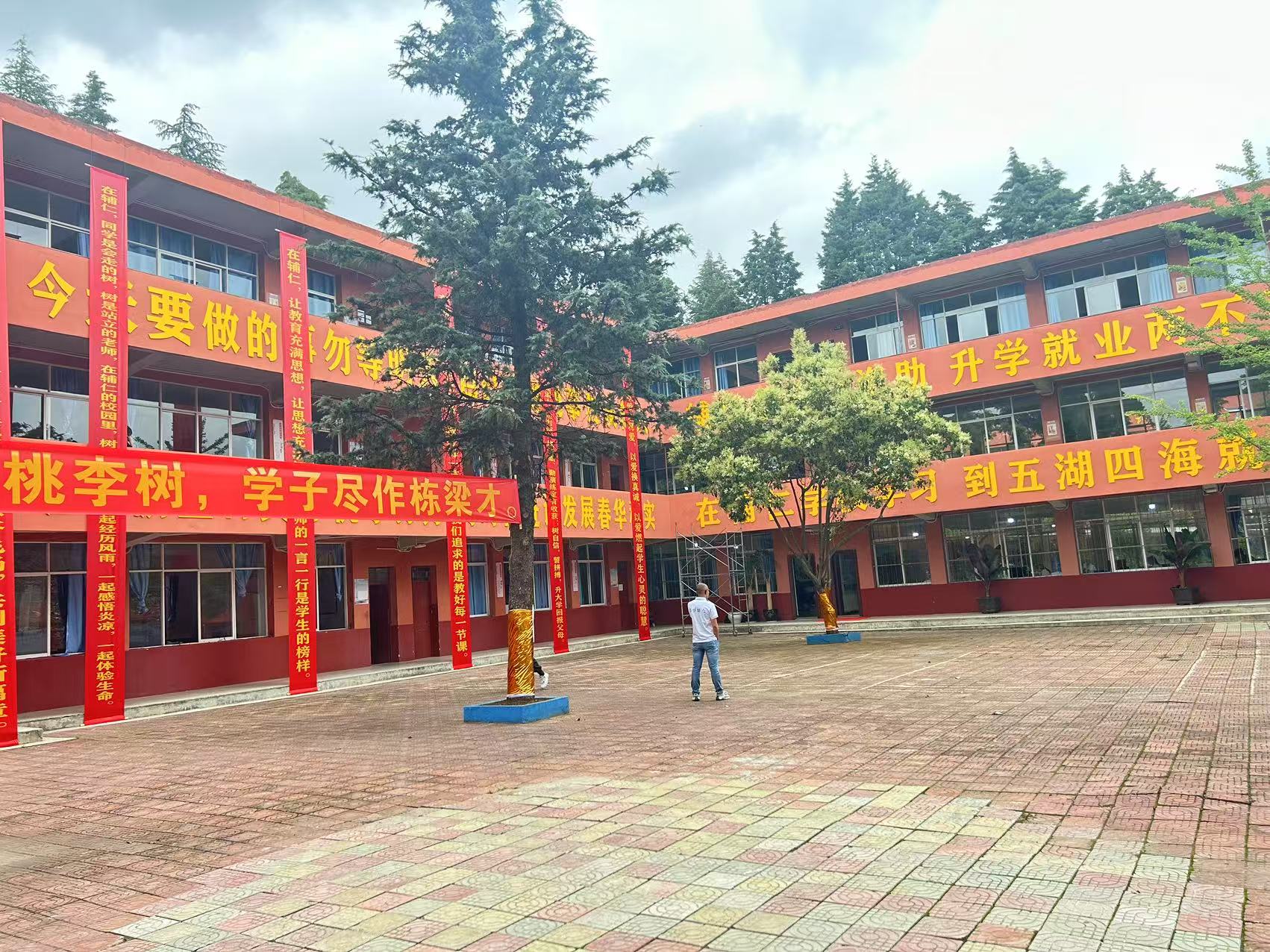 昆明辅仁技工学校2025年职教高考班热门专业：通往未来的多元路径