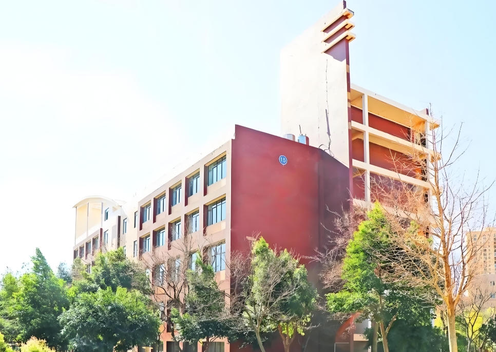 昆明市卫生学校三年制中专2025年报名条件：开启精彩求学之门