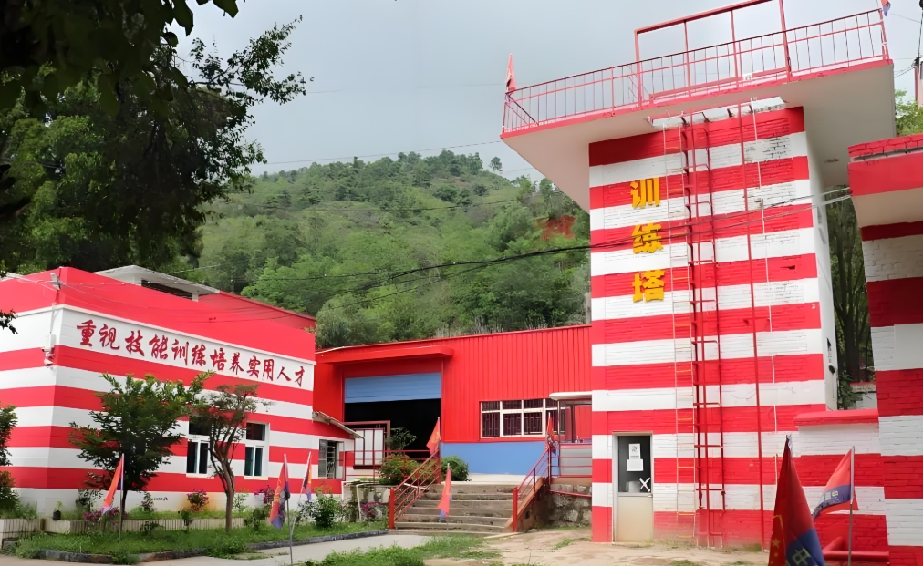 云南省电子信息高级技工学校三&四年制中专2025年怎么报名：开启梦想新征程