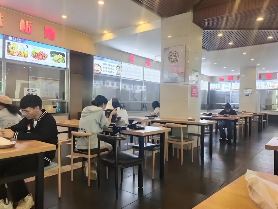 昆明法务应急管理职业学校职教高考班2025年食堂条件：舌尖上的校园体验