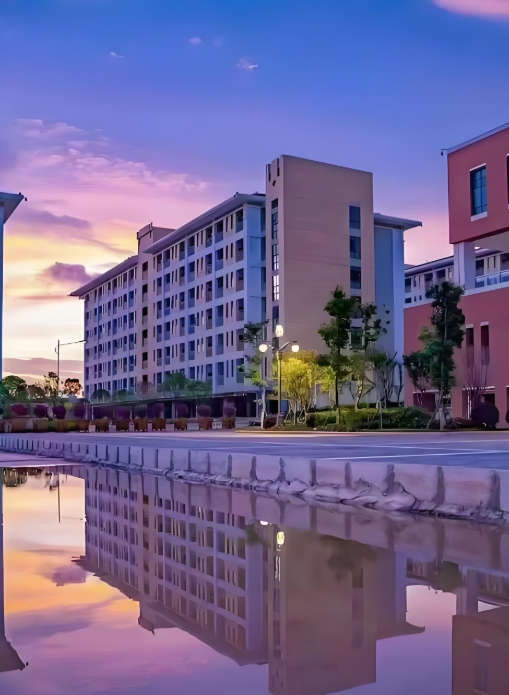 2025年云南技师学院三年制中专校园环境：诗意学园，梦想摇篮