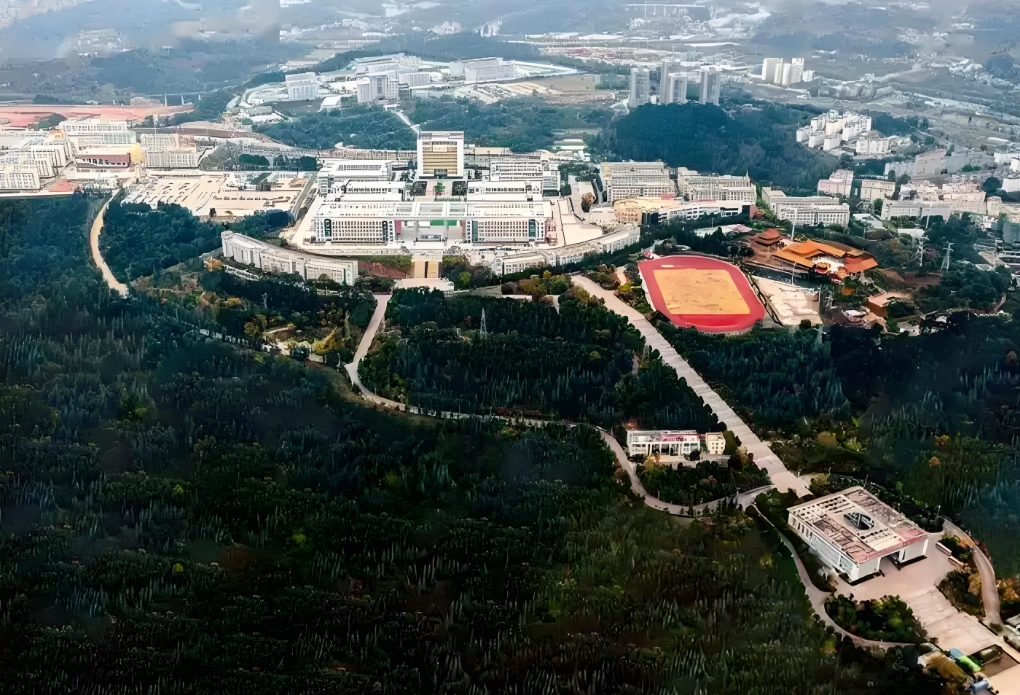 2025年云南技师学院中专学费贵不贵：成本与价值的考量