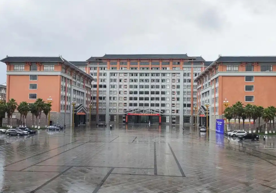 云南技师学院2025年三年制中专热门专业：通往未来的多元路径