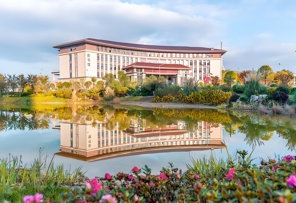 昆明市旅游职业高级中学职教高考2025年入学须知：开启精彩学程