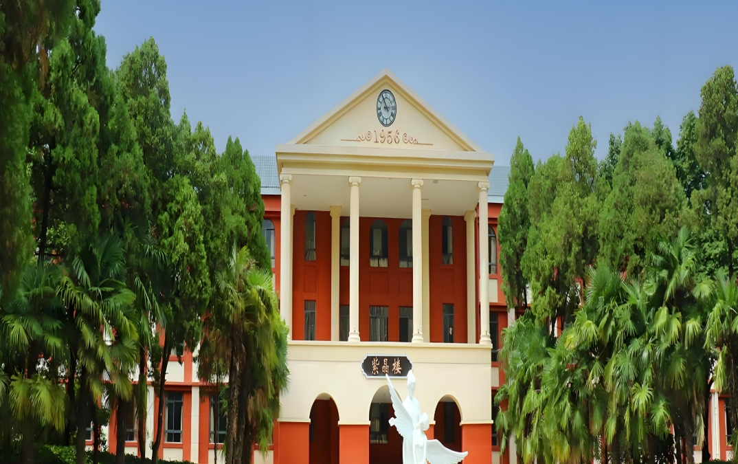 2025年昆明市旅游职业高级中学职教高考学费贵不贵：成本与价值的考量