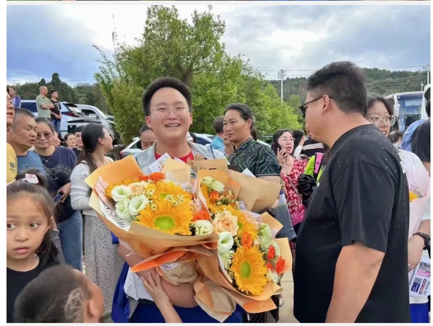 昆明市海亦丰高级中学高考复读招生简章_2026年最新版昆明市海亦丰高级中学高考复读学费贵不贵_性价比分析