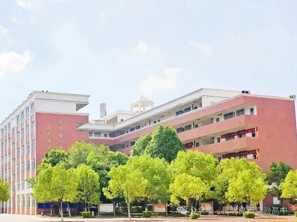 昆明高新实验学校高考复读招生计划_招生人数及条件