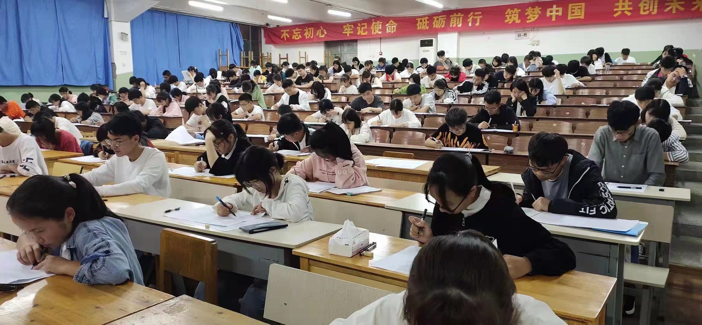 云南高考补习学校排名_原云南师大附中老协补习学校排名第几