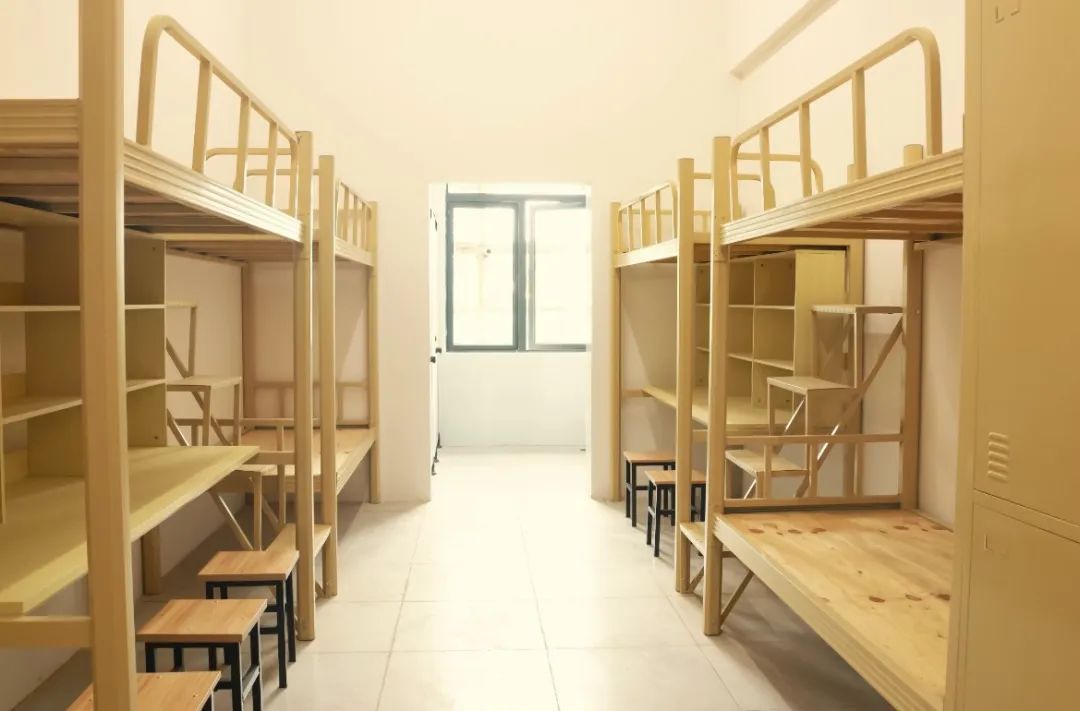 宿舍环境.jpg