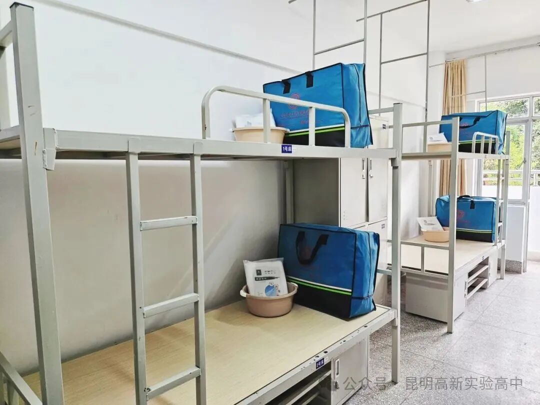 昆明高新实验学校高考复读喜报_2026届上线率亮眼